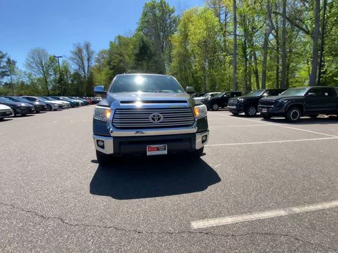 Used 2017 Toyota Tundra Limited w/ Limited Premium Package AWD/4WD image 3
