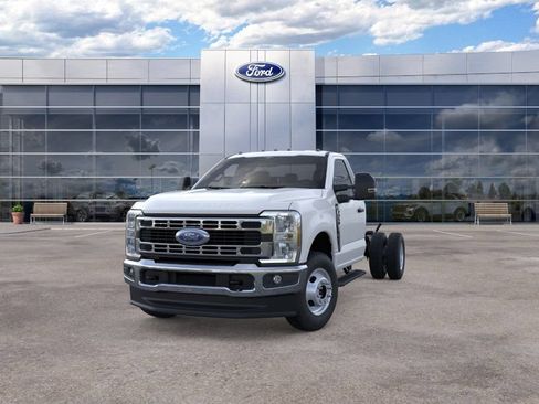 New 2025 Ford F350 XL w/ XL Chrome Package AWD/4WD image 2