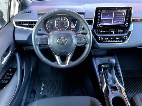 Used 2022 Toyota Corolla SE image 8