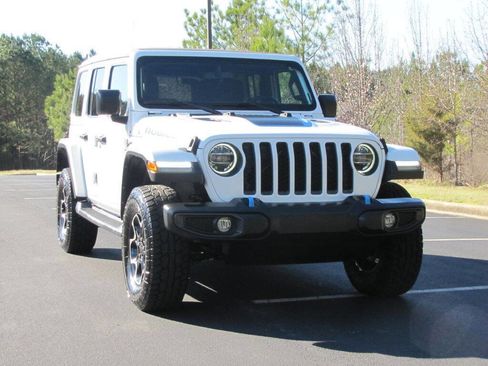 Used 2022 Jeep Wrangler Unlimited Rubicon 4xe w/ Cold Weather Group image 10