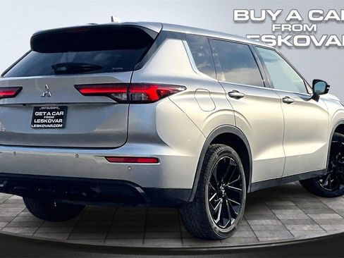 Used 2022 Mitsubishi Outlander SEL Black Edition image 12