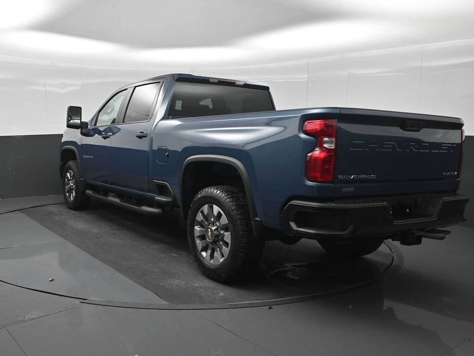 New 2026 Chevrolet Silverado 2500 Custom w/ Custom Value Package AWD/4WD image 7