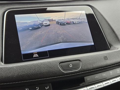 Used 2021 Cadillac XT4 Premium Luxury w/ Cold Weather Package image 11