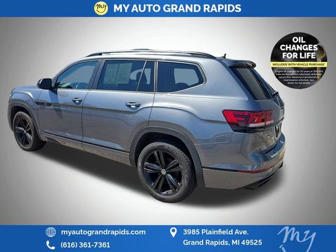 Used 2023 Volkswagen Atlas SEL R-Line AWD/4WD image 5
