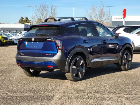 New 2026 Nissan Kicks SR AWD/4WD image 5