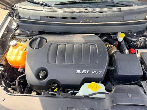Used 2012 Dodge Journey R/T w/ Flexible Seating Group FWD image 18