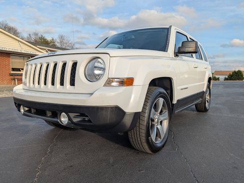 Used 2016 Jeep Patriot High Altitude image 2
