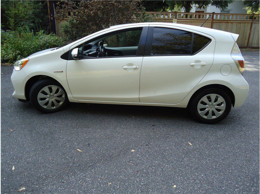 Used 2014 Toyota Prius C Two FWD image 9