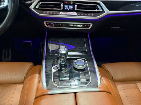 Used 2022 BMW X7 xDrive40i w/ M Sport Package AWD/4WD image 32