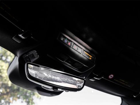 Used 2024 Chevrolet Corvette Stingray Coupe w/ 1LT image 28