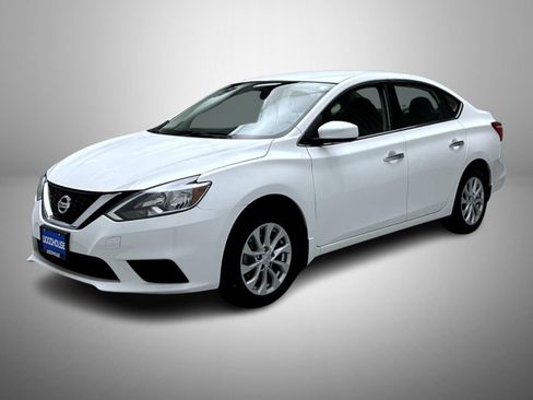 Used 2019 Nissan Sentra SV FWD image 1