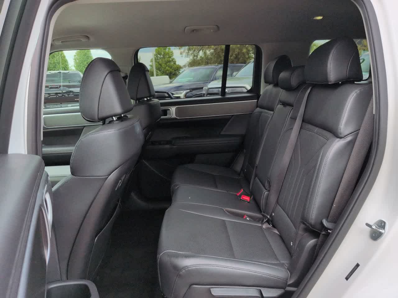 Used 2026 Hyundai Santa Fe SEL FWD image 14