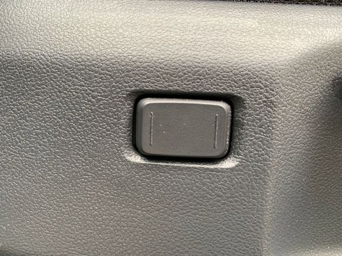 Used 2025 Toyota 4Runner TRD Off-Road image 23