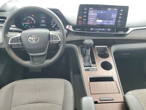 Used 2021 Toyota Sienna LE FWD image 14