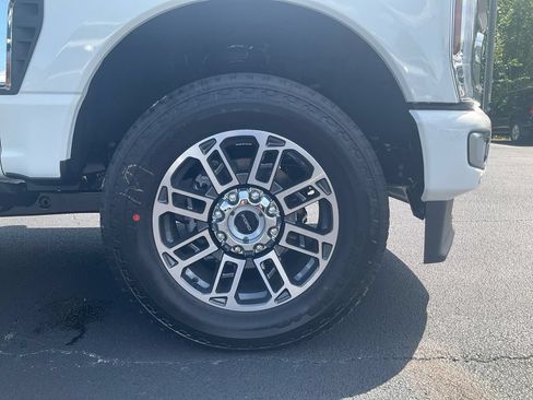 New 2026 Ford F250 Platinum w/ Platinum Plus Package AWD/4WD image 10