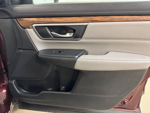 Used 2017 Honda CR-V Touring image 29