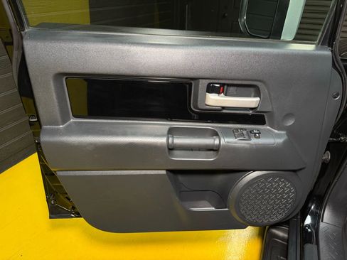 Used 2007 Toyota FJ Cruiser 4WD image 19