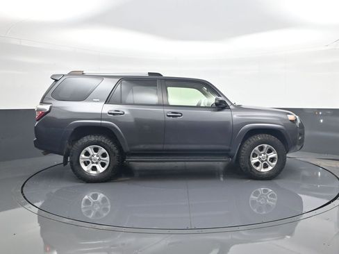 Used 2022 Toyota 4Runner SR5 image 8