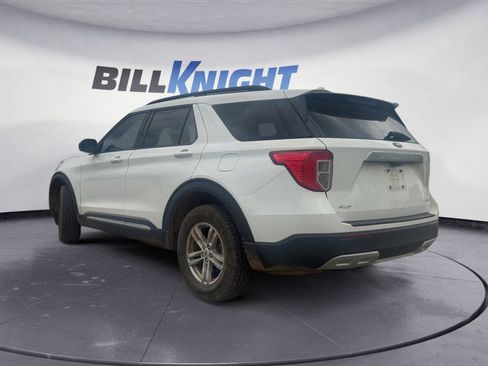 Used 2023 Ford Explorer XLT w/ Equipment Group 202A AWD/4WD image 3