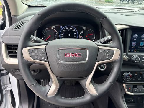 Used 2024 GMC Terrain Denali w/ Denali Premium Package AWD/4WD image 20