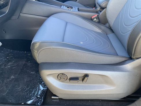 New 2026 Volkswagen Tiguan SE R-Line image 16