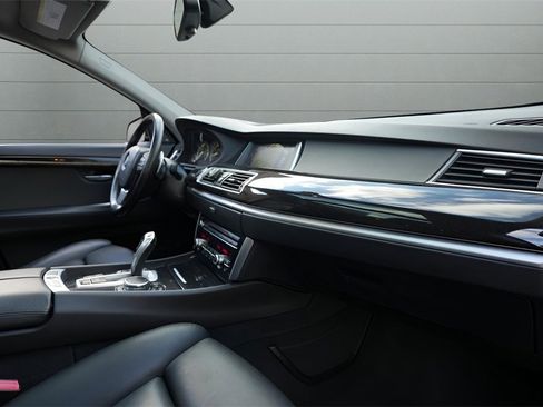 Used 2016 BMW 535i Gran Turismo xDrive image 33
