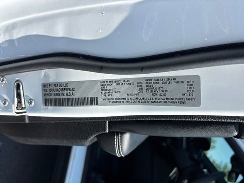 Used 2024 Jeep Grand Cherokee L Altitude AWD/4WD image 37