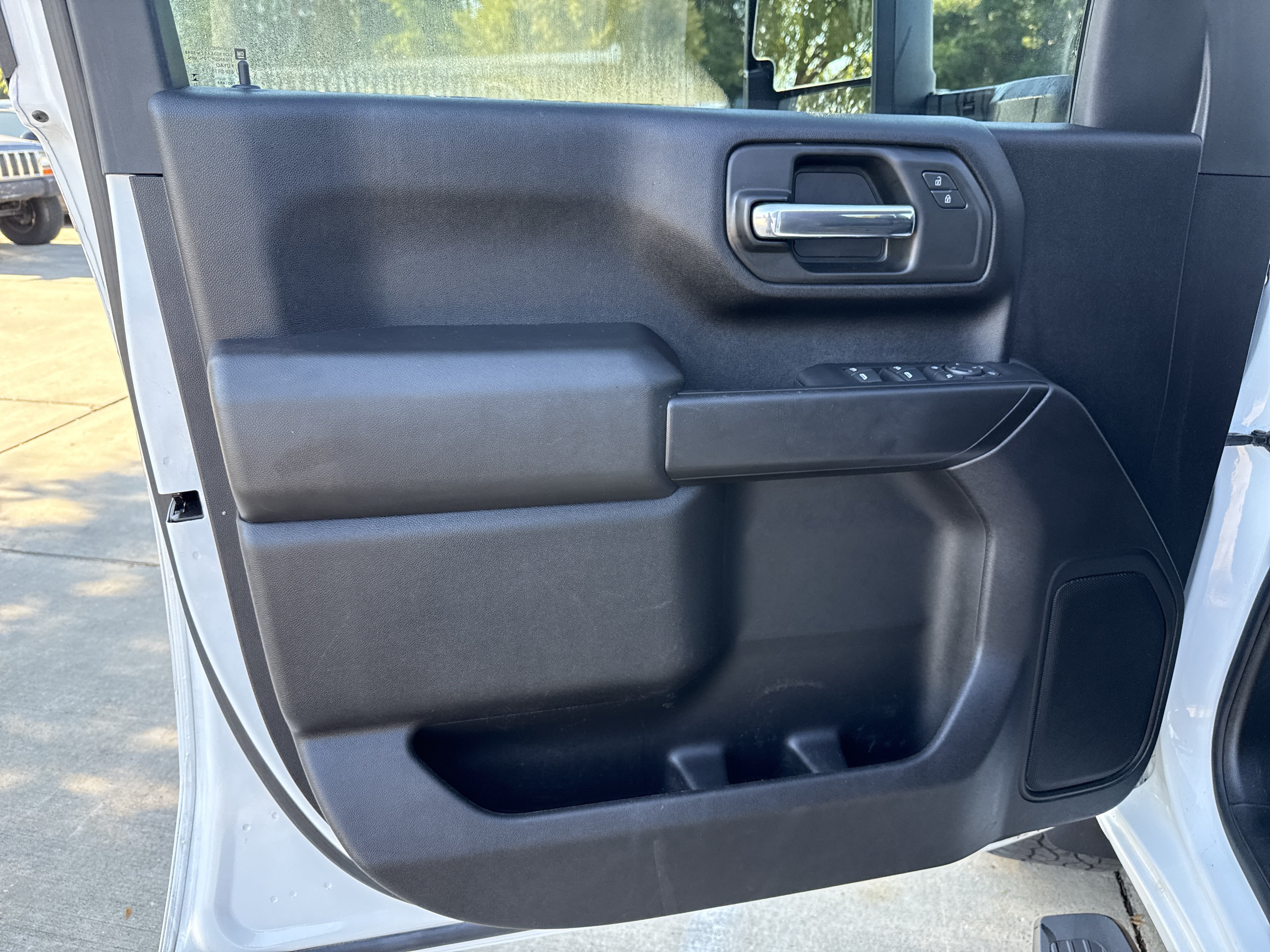 Used 2024 Chevrolet Silverado 2500 Custom w/ Custom Value Package AWD/4WD image 21