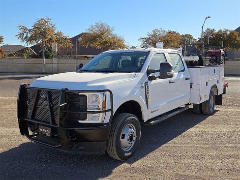 New 2025 Ford F350 XL image 1
