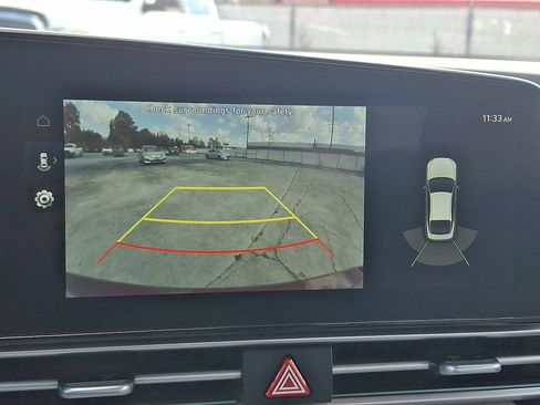 Certified 2023 Hyundai Elantra Limited image 24