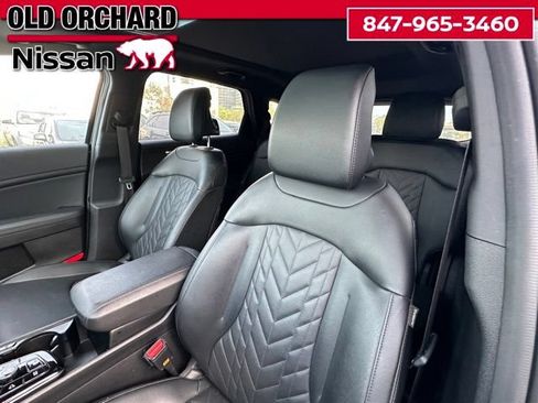 Used 2025 Kia Sportage X-Line w/ Premium Package AWD/4WD image 11