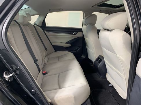 Used 2018 Honda Accord EX image 37