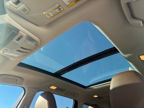 Used 2023 Subaru Ascent Touring image 16