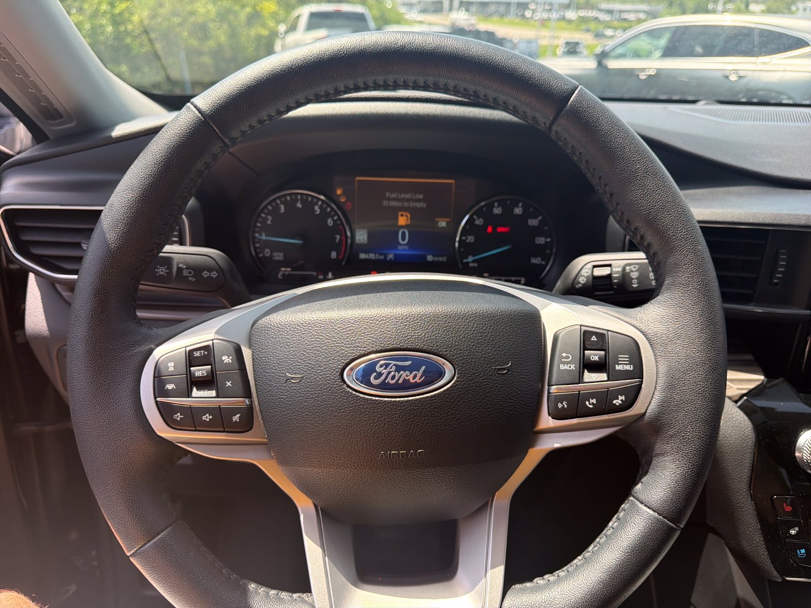 Used 2023 Ford Explorer Limited w/ Limited Technology Package AWD/4WD image 15