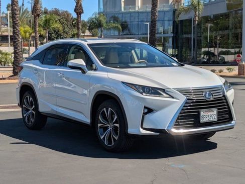 Used 2018 Lexus RX 350 350 w/ Premium Package image 3