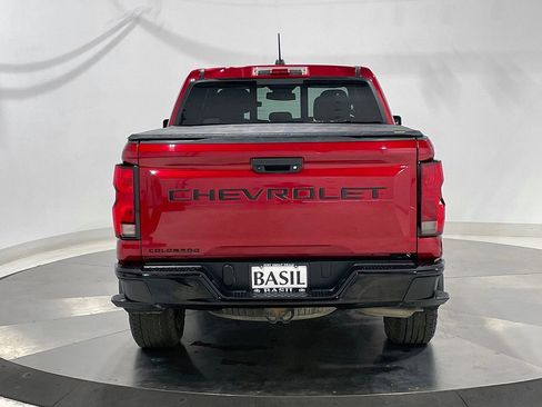 Used 2024 Chevrolet Colorado Z71 w/ Z71 Convenience Package 2 AWD/4WD image 12