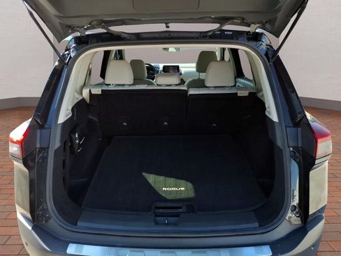Used 2023 Nissan Rogue SV FWD image 30