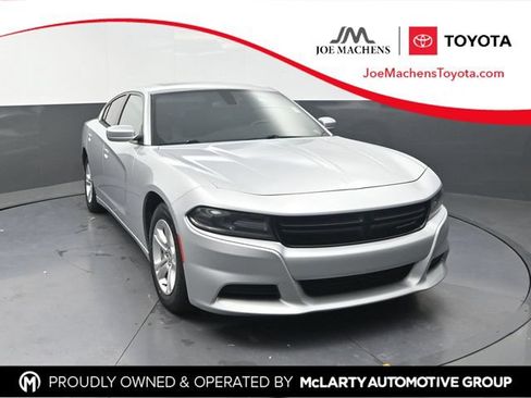 Used 2020 Dodge Charger SXT w/ Leather Interior Group RWD image 1