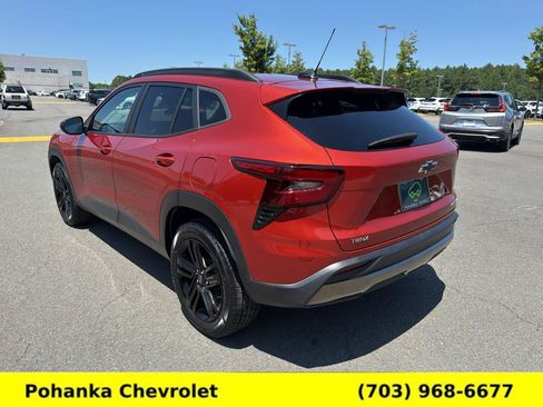 Used 2024 Chevrolet Trax ACTIV w/ Driver Confidence Package FWD image 5