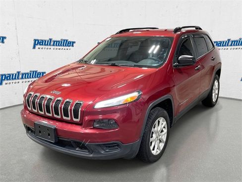 Used 2016 Jeep Cherokee Sport image 1