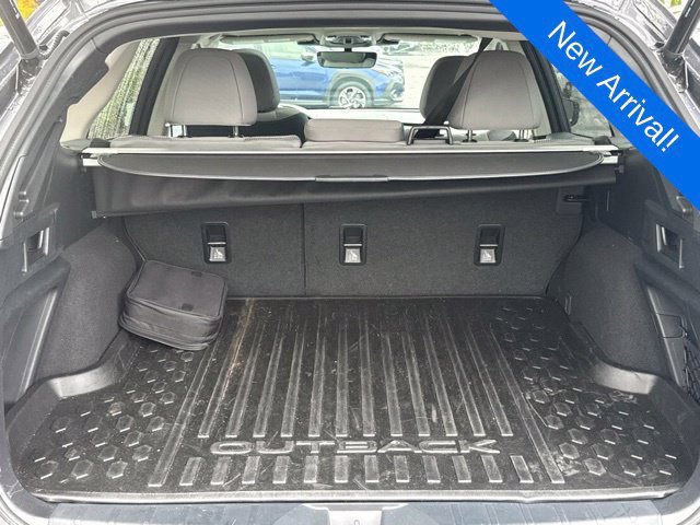 Certified 2025 Subaru Outback Premium AWD/4WD image 9