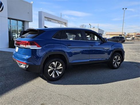 Certified 2025 Volkswagen Atlas Cross Sport SE image 14