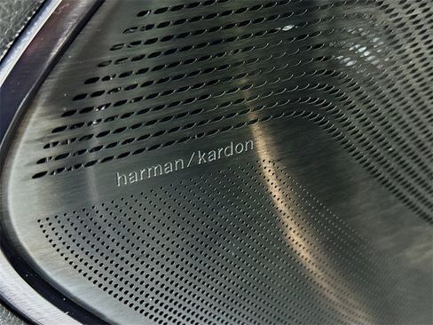 Used 2025 RAM 1500 Limited image 19