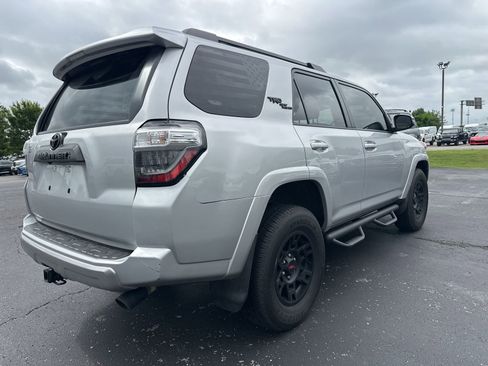 Used 2023 Toyota 4Runner TRD Off-Road Premium AWD/4WD image 3