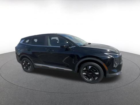 Used 2026 Kia Sportage LX AWD/4WD image 2