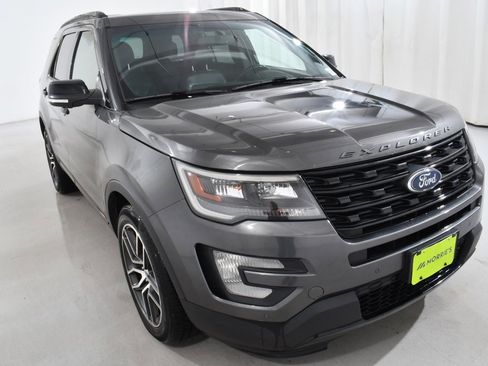 Used 2016 Ford Explorer Sport image 4
