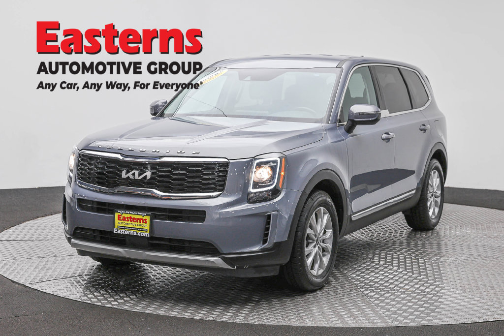 Used 2022 Kia Telluride LX FWD image 1