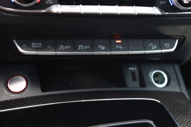Used 2023 Audi SQ5 Prestige AWD/4WD image 24