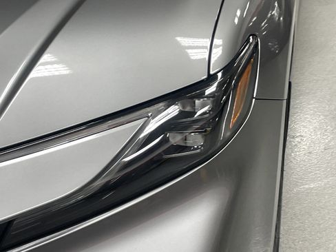 Used 2025 Toyota Camry XSE image 6