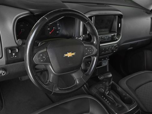 Used 2017 Chevrolet Colorado Z71 RWD image 9